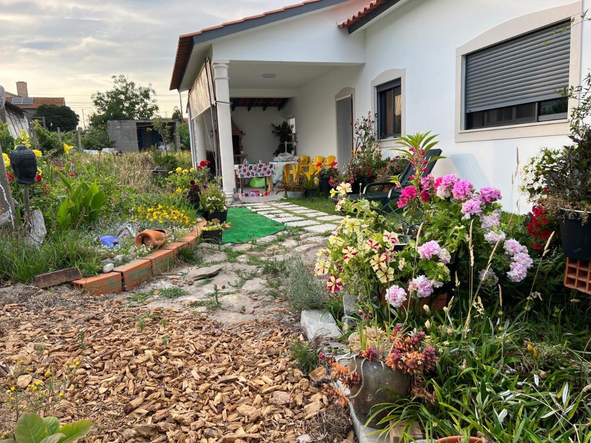 Beautiful Little Country House Carvide Exterior photo